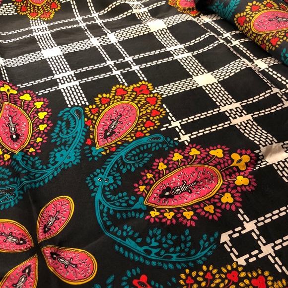 VINTAGE 1980s Diane Von Furstenberg Silk Scarf - Picture 7 of 10